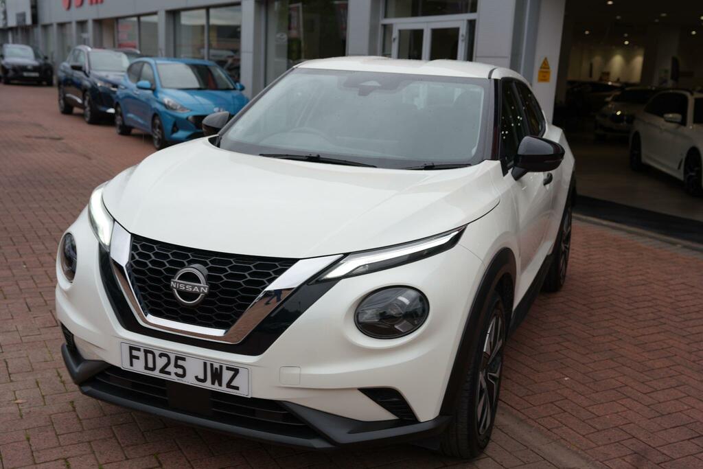 Nissan Juke 1.0 Dig-t Acenta Premium Suv Dct E FD25JWZ White #4