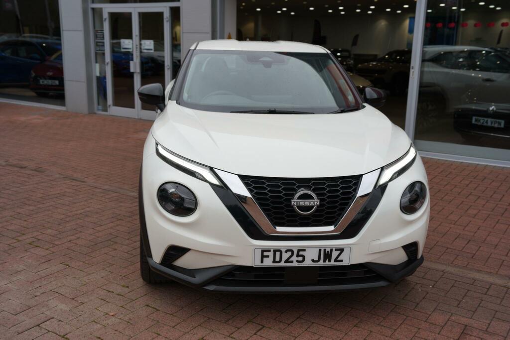 Nissan Juke 1.0 Dig-t Acenta Premium Suv Dct E FD25JWZ White #3