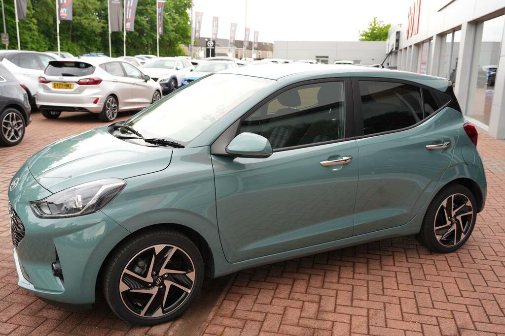 Hyundai I10 1.2 Premium Hatchback Euro 6 S DG25CFY Green #4