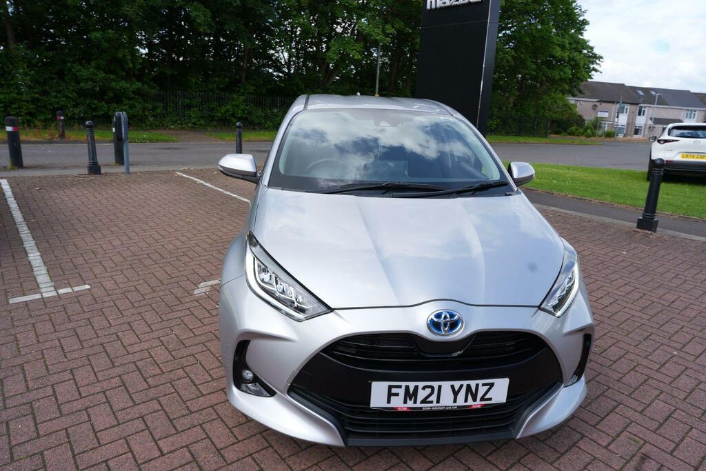 Toyota Yaris 1.5 Vvt-h Design Hatchback Hybrid E-cvt FM21YNZ Silver #3