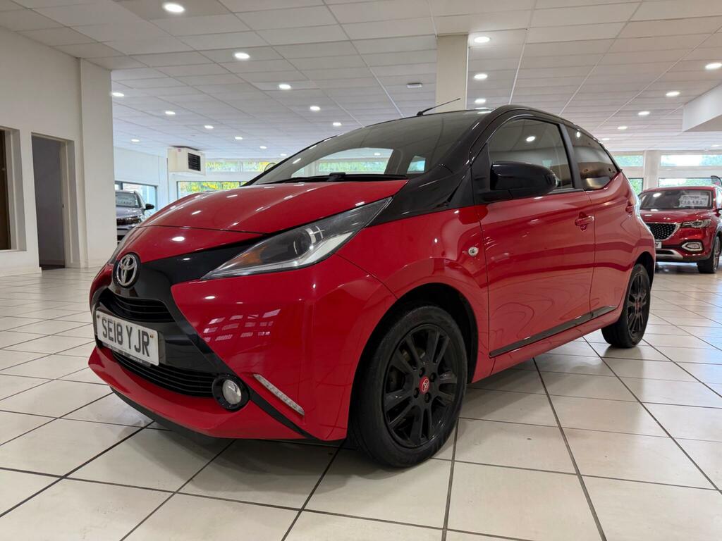 Toyota Aygo 1.0 Vvt-i X-cite 4 Red Bi-tone Hatchback Petro SE18YJR Red #3
