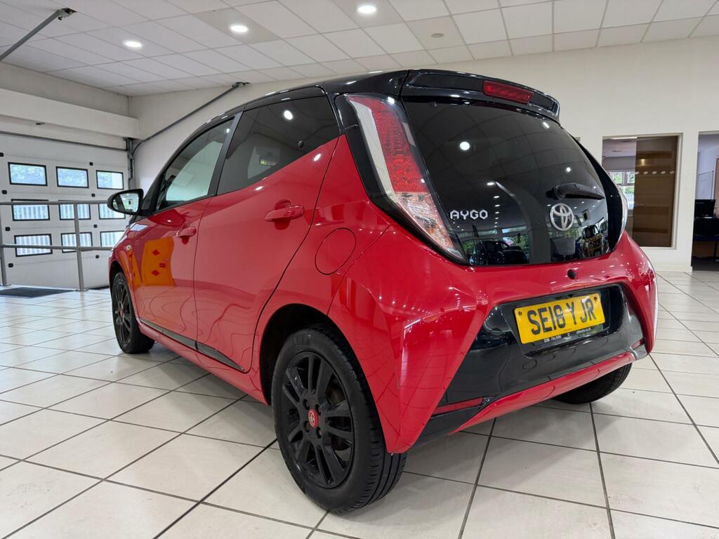 Toyota Aygo 1.0 Vvt-i X-cite 4 Red Bi-tone Hatchback Petro SE18YJR Red #4