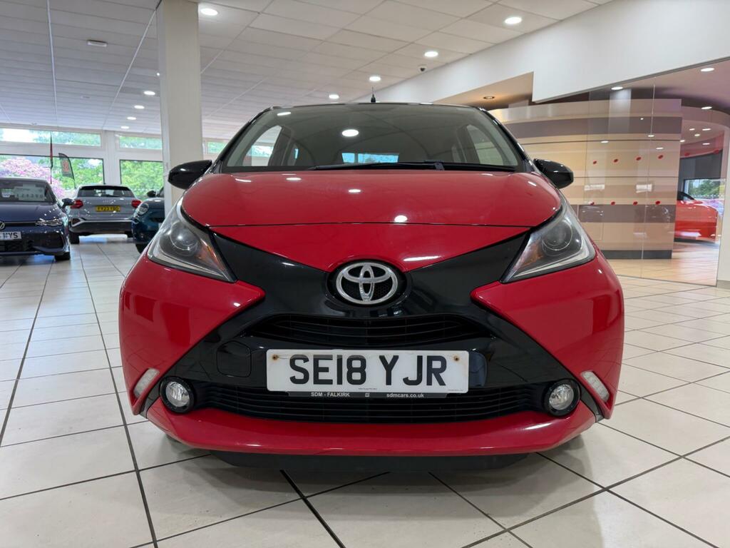 Toyota Aygo 1.0 Vvt-i X-cite 4 Red Bi-tone Hatchback Petro SE18YJR Red #2
