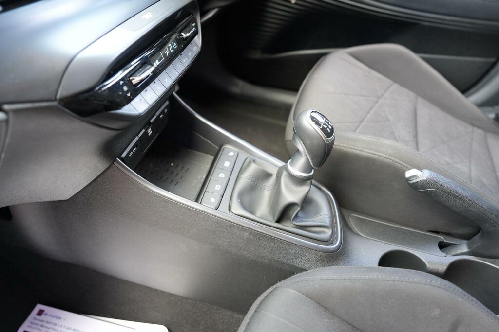 Hyundai Bayon T-gdi Mhev Ultimate Black #50