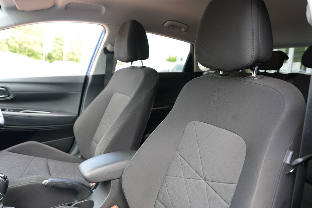 Hyundai Bayon T-gdi Mhev Ultimate Black #49