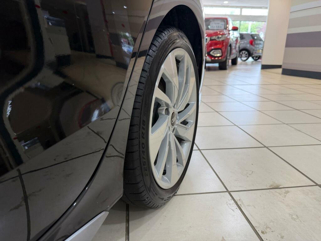 Audi A3 40 Tfsi E Sport S Tronic White #31