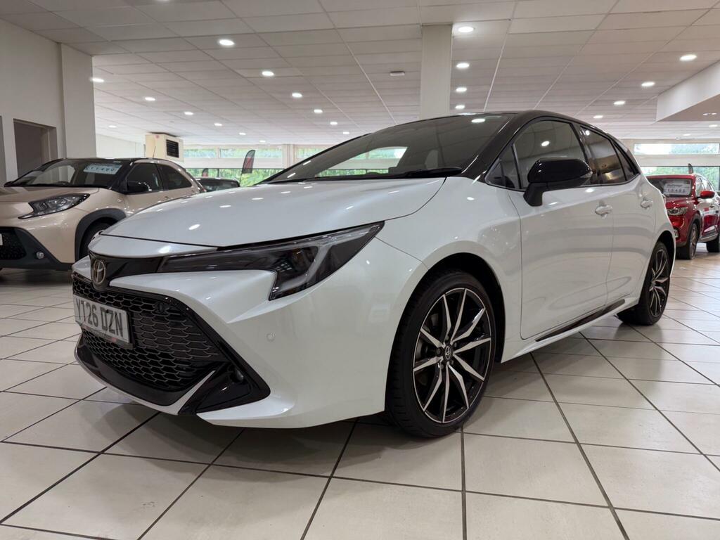 Toyota Corolla 1.8 Vvt-h Gr Sport Hatchback Hybrid Cvt YT26DZN White #3