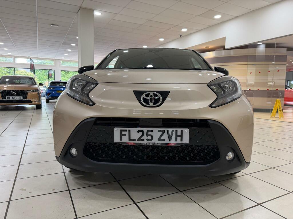 Toyota Aygo X 1.0 Vvt-i Edge Hatchback X-shift Euro 6 FL25ZVH Beige #2