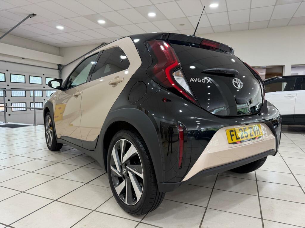 Toyota Aygo X 1.0 Vvt-i Edge Hatchback X-shift Euro 6 FL25ZVH Beige #4