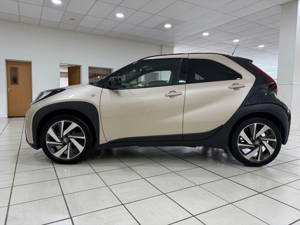Toyota Aygo X 1.0 Vvt-i Edge Hatchback X-shift Euro 6 FL25ZVH Beige #5