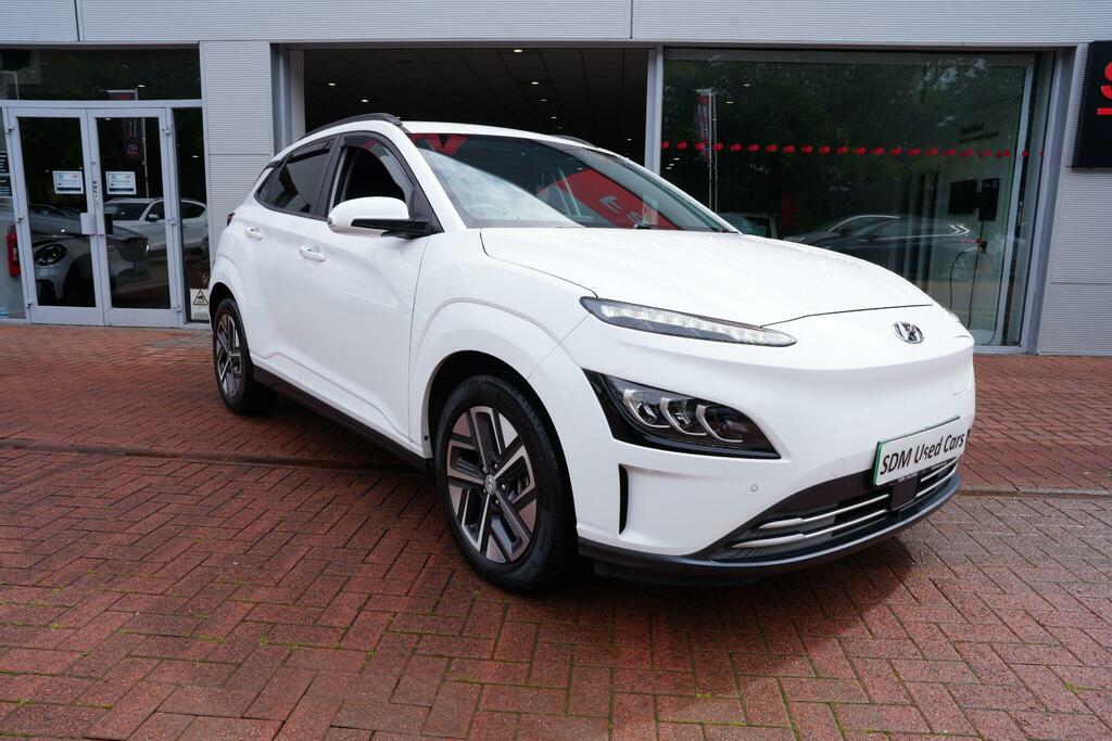 Hyundai Kona 39Kwh Premium Suv 10.5Kw Charge White #4
