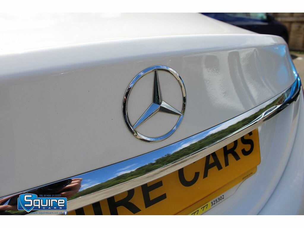 Mercedes-Benz C Class 2.1L Amg Line White #17