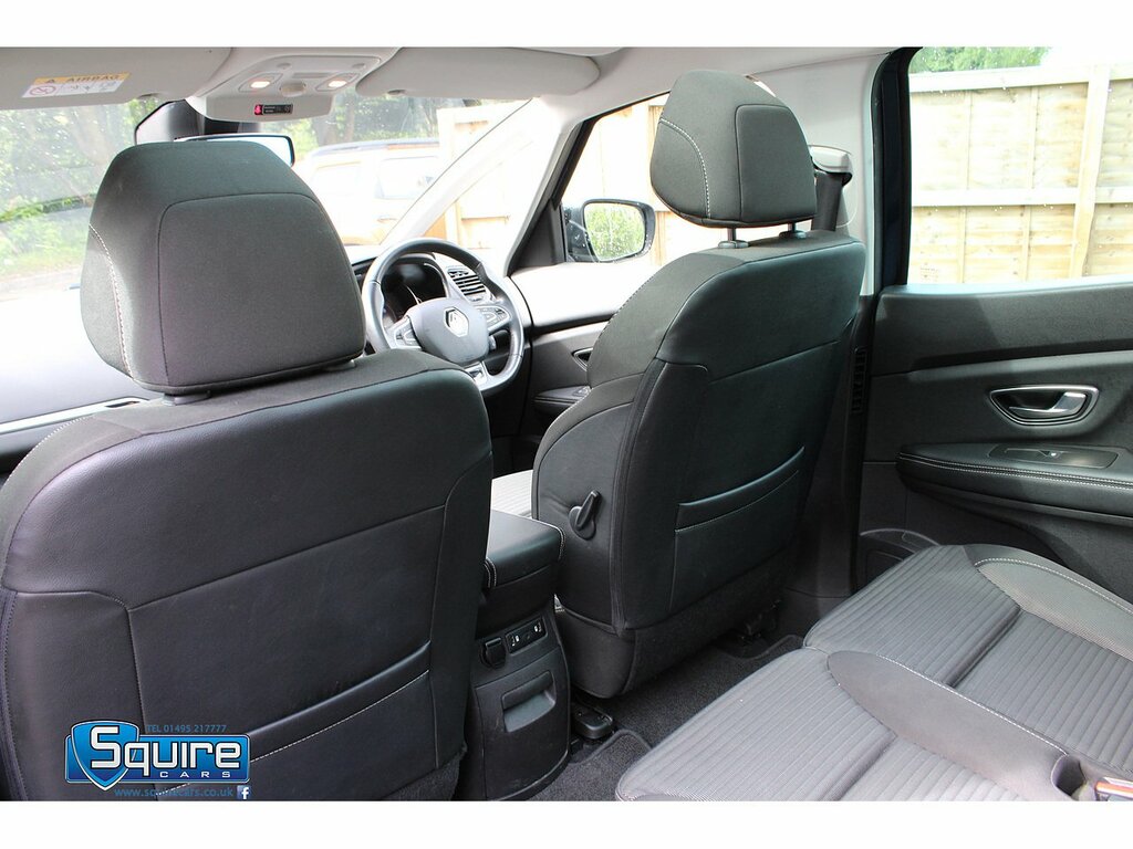 Renault Grand Scenic Iconic #27