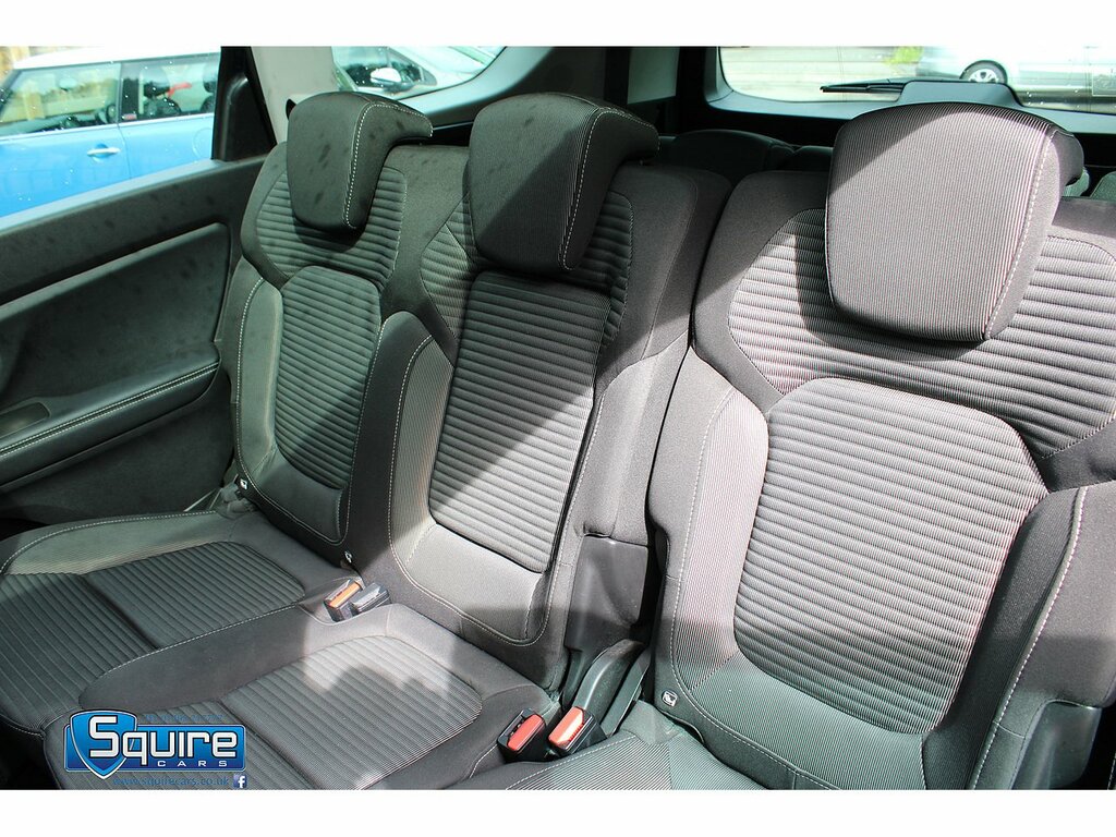 Renault Grand Scenic Iconic #30