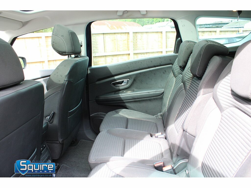 Renault Grand Scenic Iconic #28