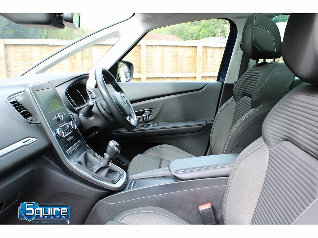 Renault Grand Scenic Iconic #33