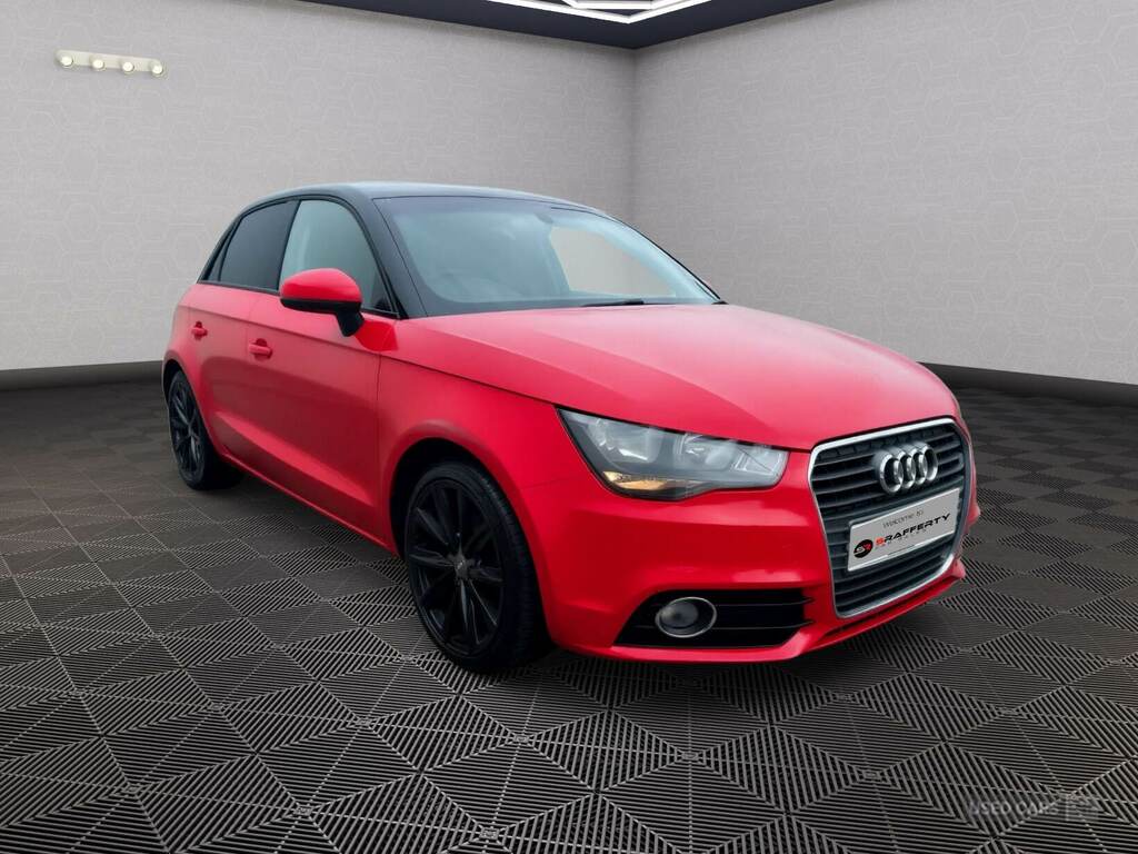 Audi A1 1.6 Tdi Sport RE64XJH Red