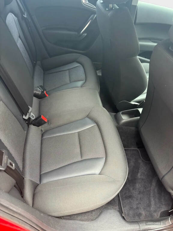 Audi A1 1.6 Tdi Sport RE64XJH Red #5