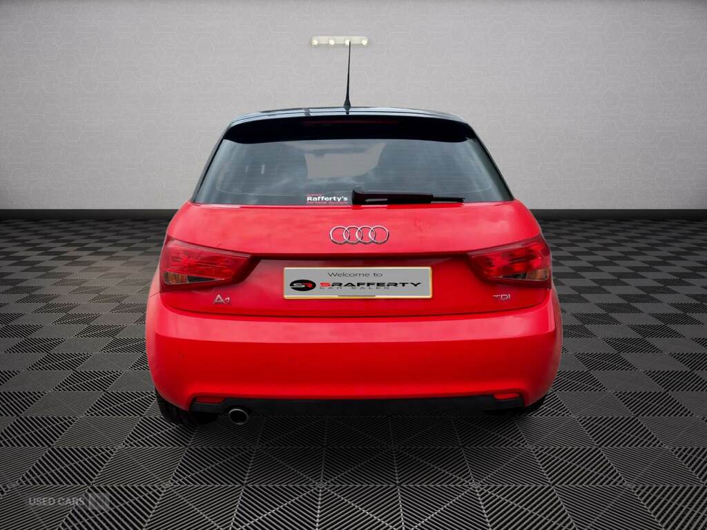 Audi A1 1.6 Tdi Sport RE64XJH Red #4