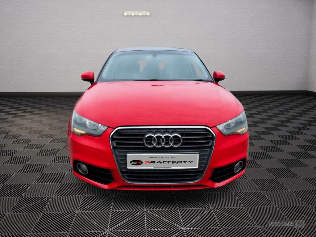 Audi A1 1.6 Tdi Sport RE64XJH Red #2