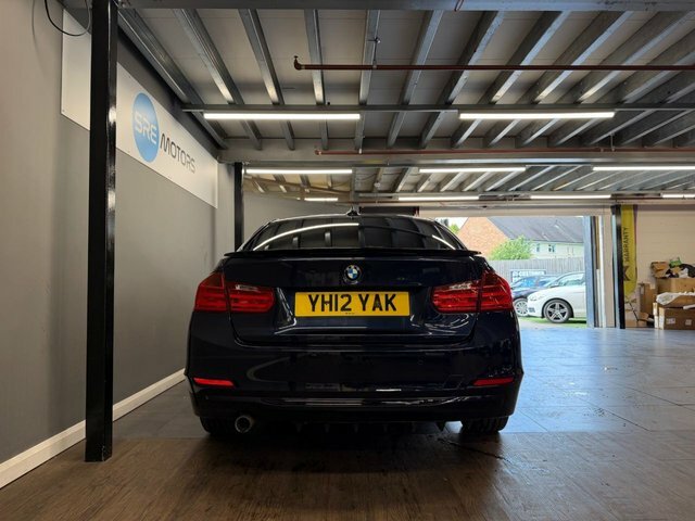 BMW 3 Series Sport Black #9