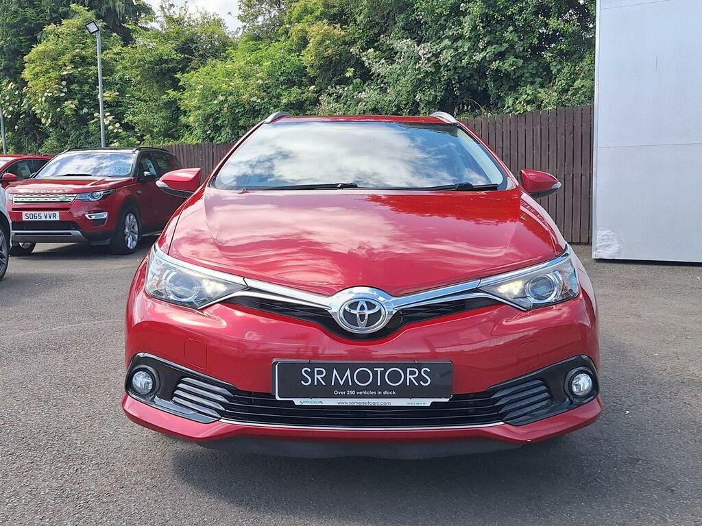 Toyota Auris Estate 1.6 D-4d Business Edition Touring Sports Eu WK16BZF Red #2