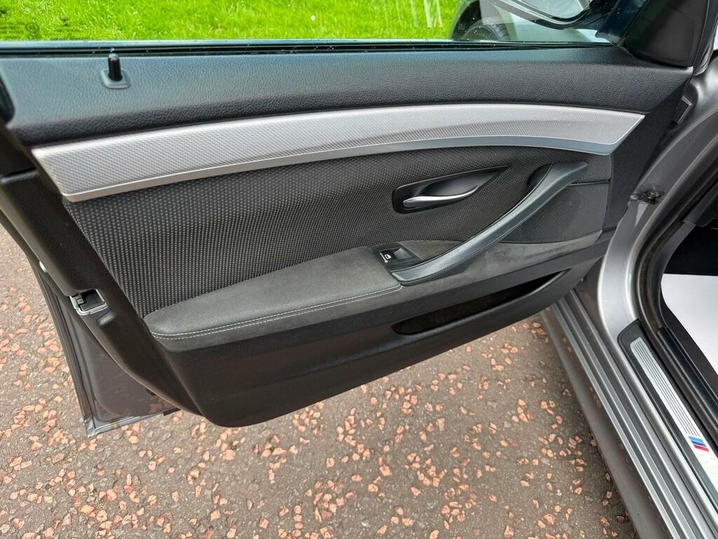 BMW 5 Series 520D Se 188 Black #31