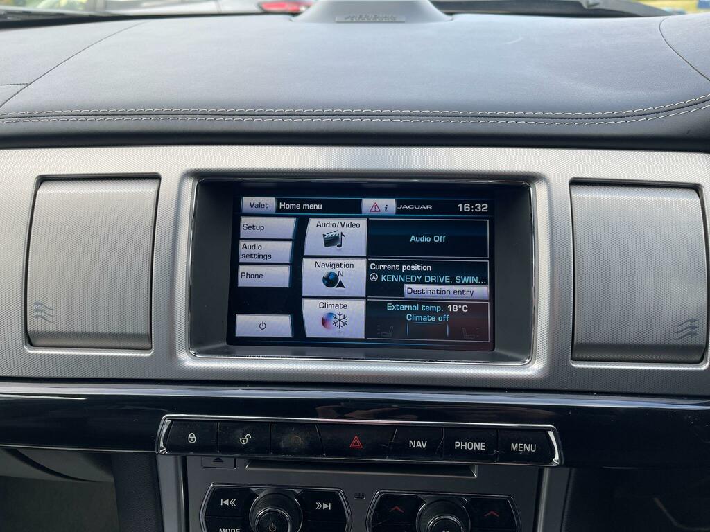 Jaguar XF 2.2L Premium Luxury Black #19