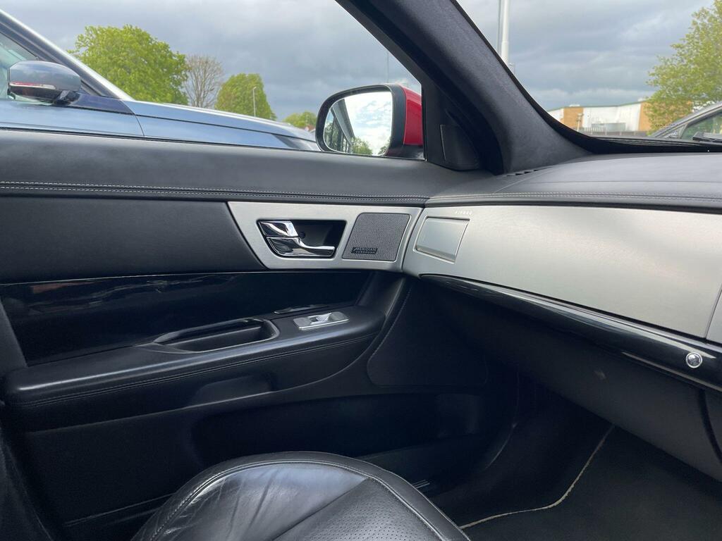 Jaguar XF 2.2L Premium Luxury Black #34