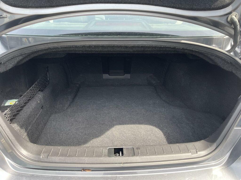 Infiniti Q70 3.5L Premium Tech White #41