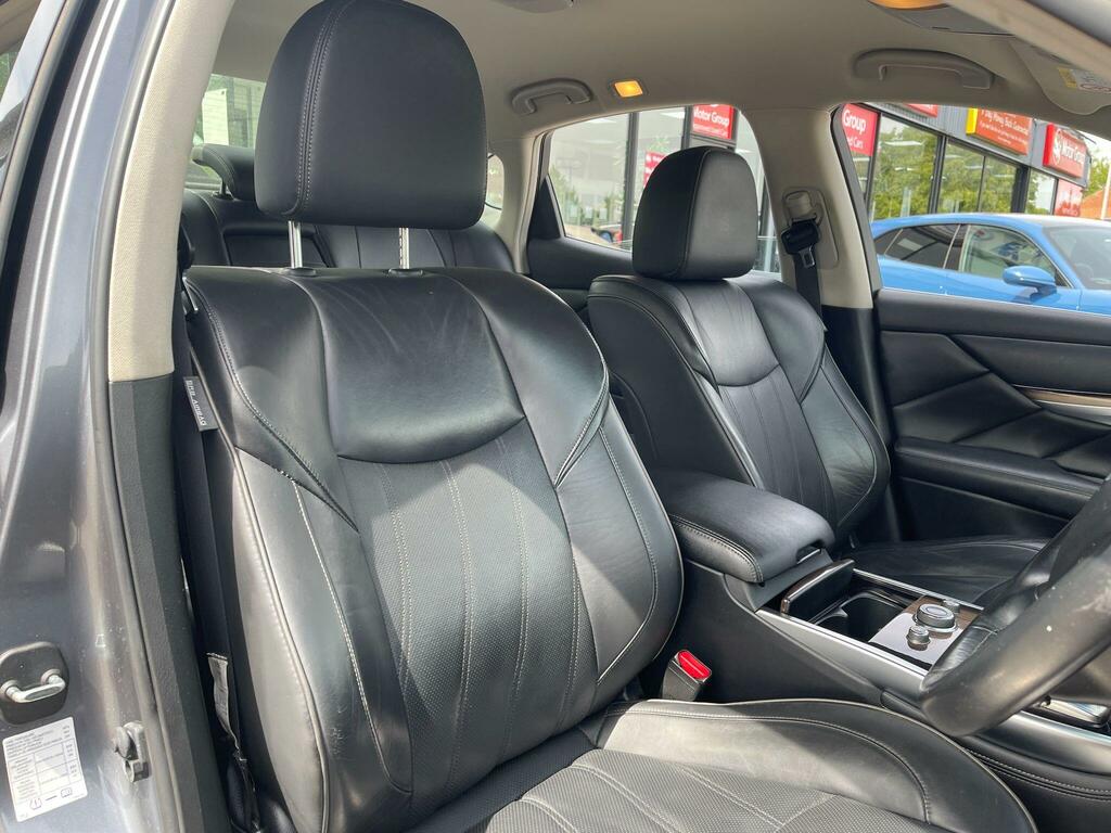Infiniti Q70 3.5L Premium Tech White #9