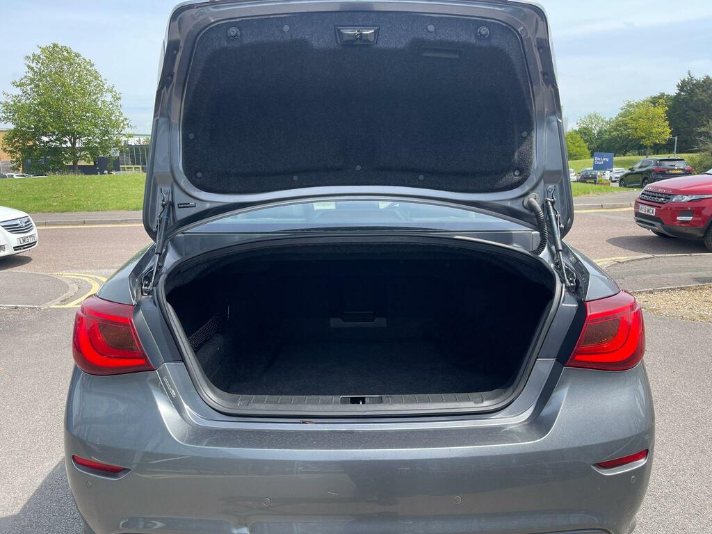 Infiniti Q70 3.5L Premium Tech White #40