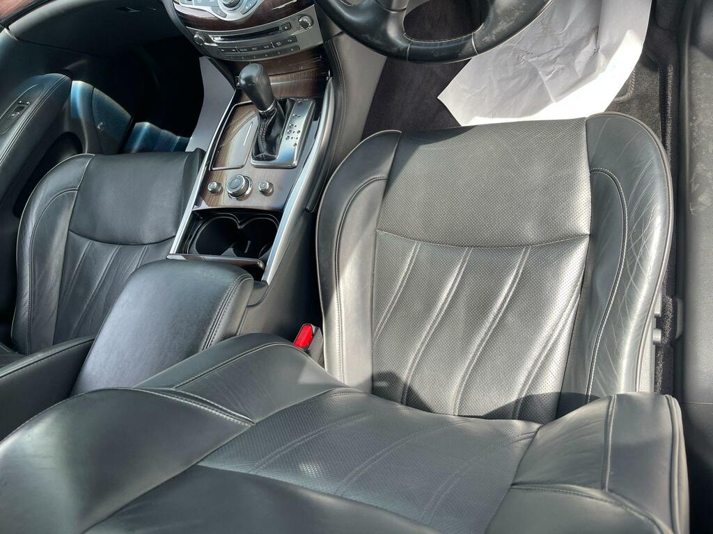 Infiniti Q70 3.5L Premium Tech White #11