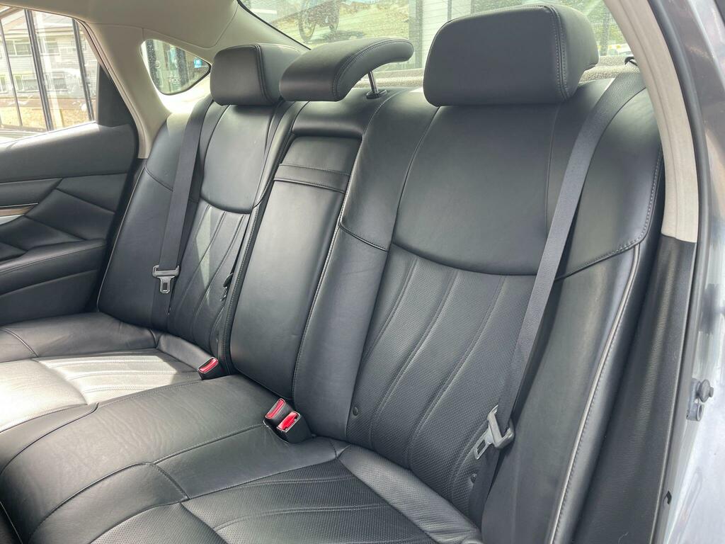 Infiniti Q70 3.5L Premium Tech White #14
