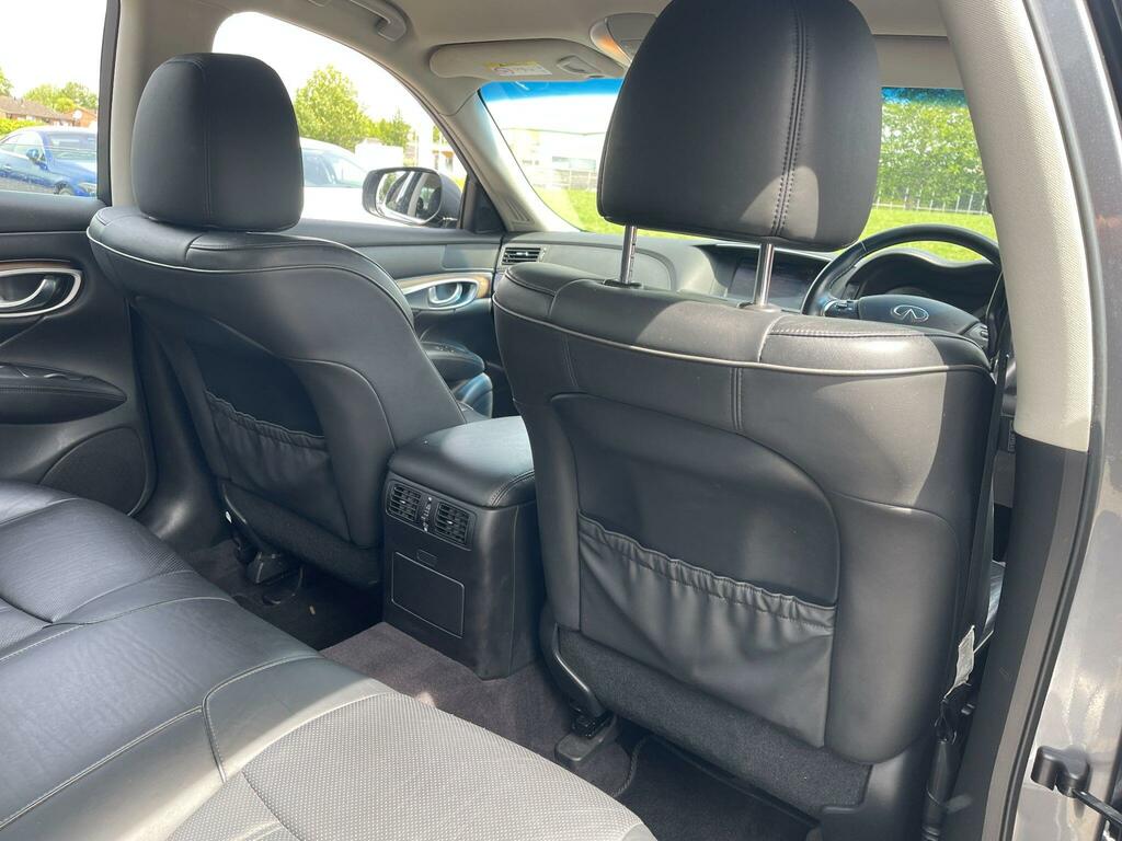 Infiniti Q70 3.5L Premium Tech White #18