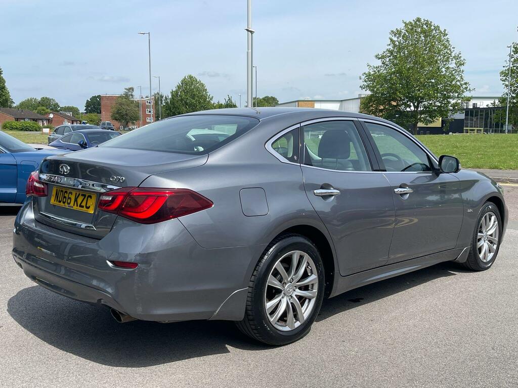 Infiniti Q70 3.5L Premium Tech White #6