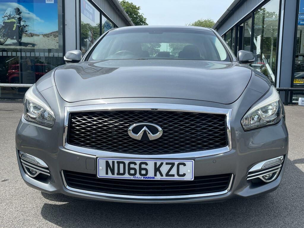 Infiniti Q70 3.5L Premium Tech White #2