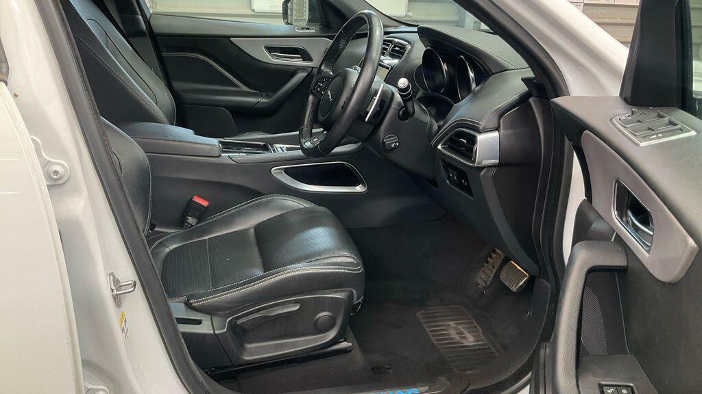 Jaguar F-Pace 2.0 D180 Portfolio Awd Black #8