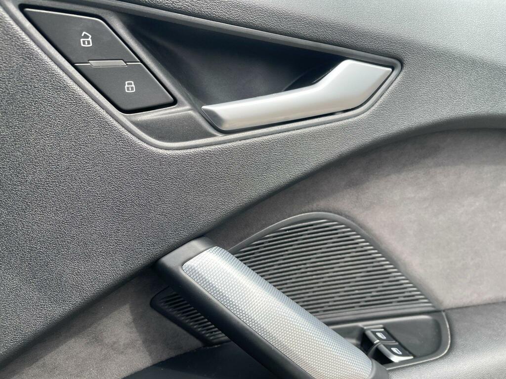 Audi TT Coupe S Line 2.0 Tdi Ultra 184 Ps 6-Speed White #26