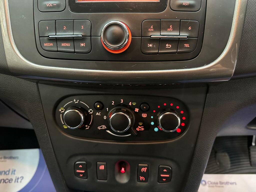 Dacia Logan Mcv 201414 1.5 Dci Laureate Estate Man Red #44