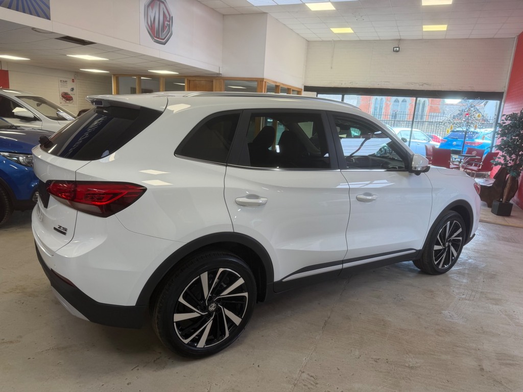 MG ZS 1.5 Hybrid Trophy NG75FFV White #4