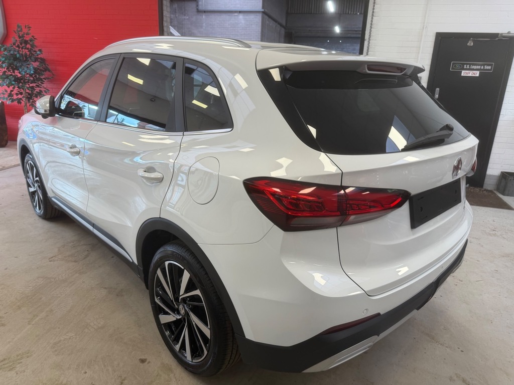 MG ZS 1.5 Hybrid Trophy NG75FFV White #6