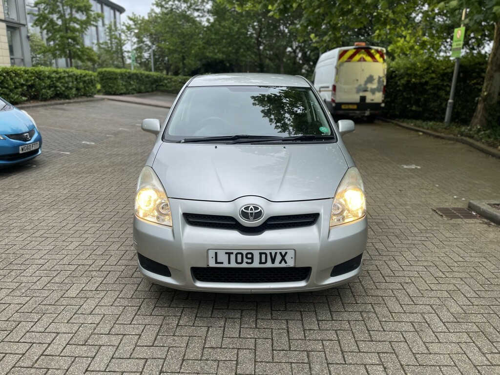 Toyota Corolla Verso 1.6 Vvt-i T2 Silver #2