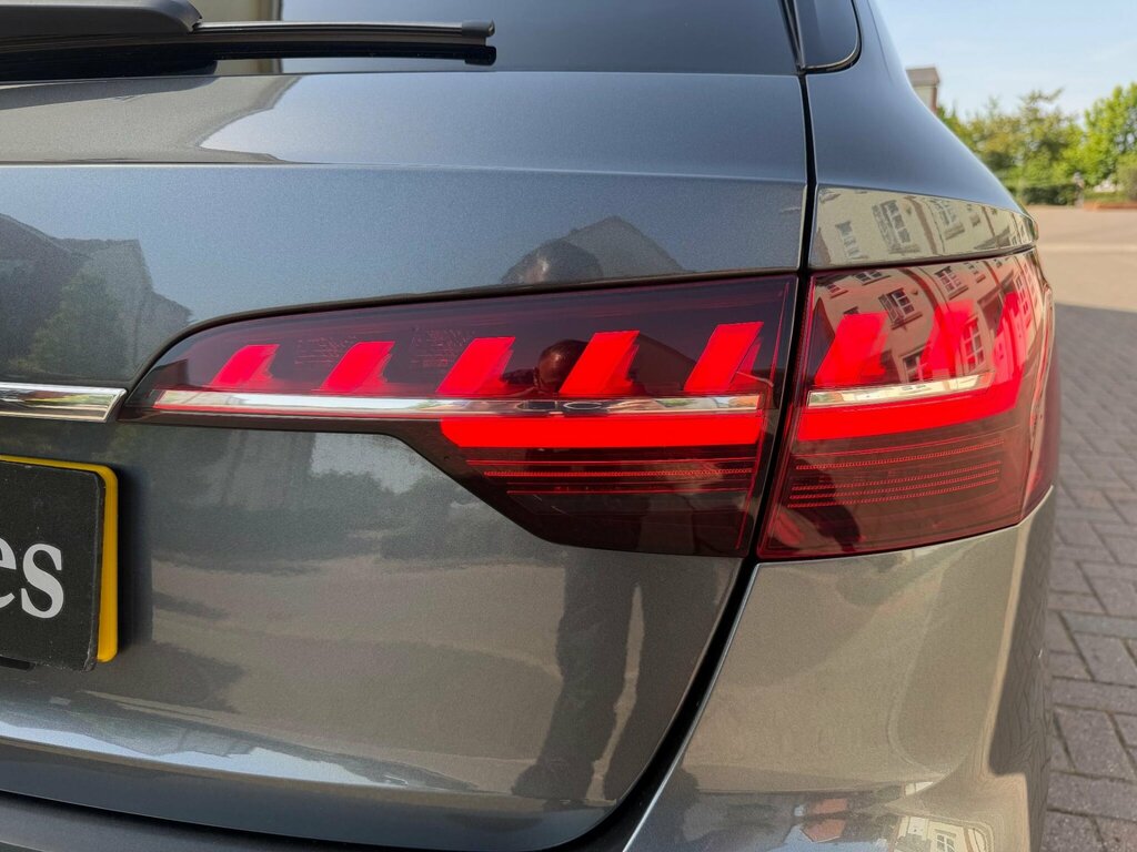 Audi A4 Avant A4 Black Edition 35 Tfsi Blue #42
