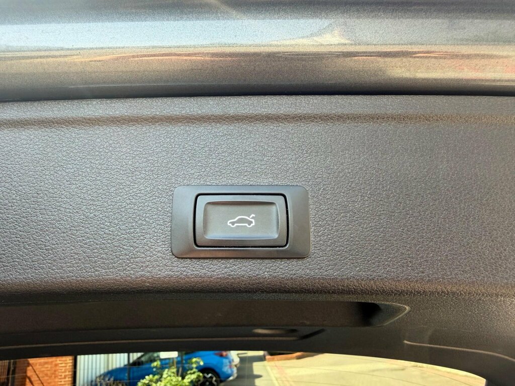 Audi A4 Avant A4 Black Edition 35 Tfsi Blue #37