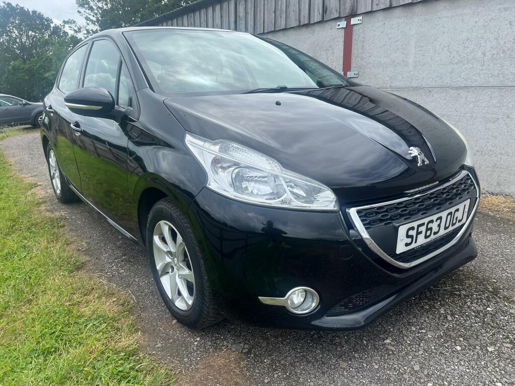 Peugeot 208 1.2 Vti Access Blue #1