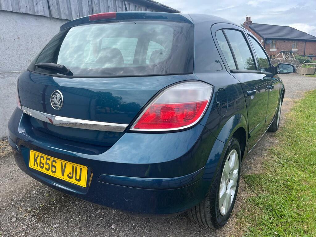 Vauxhall Astra 1.8I 16V Design Black #6