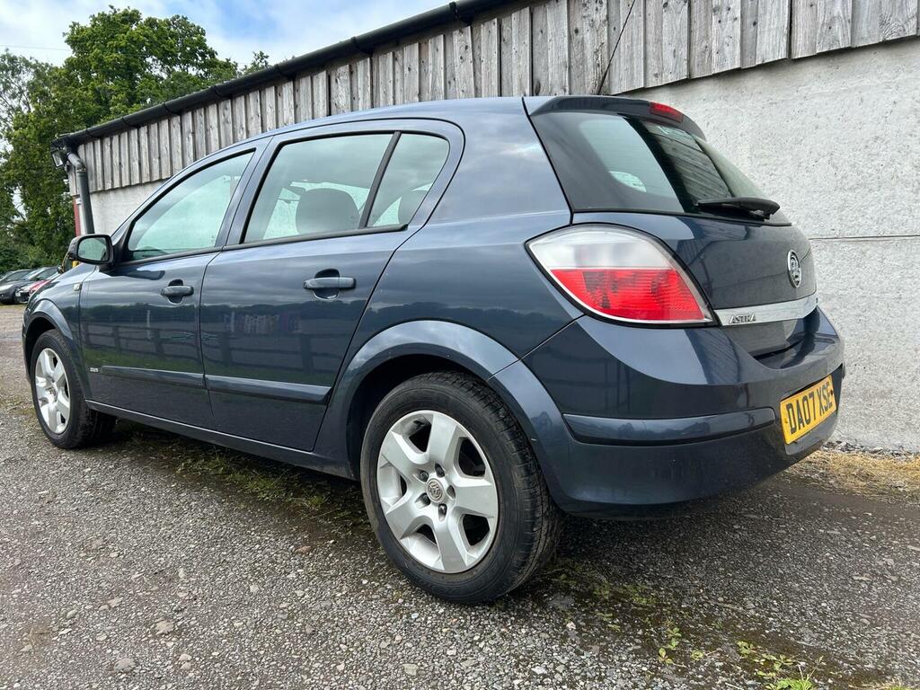 Vauxhall Astra Hatchback Black #3