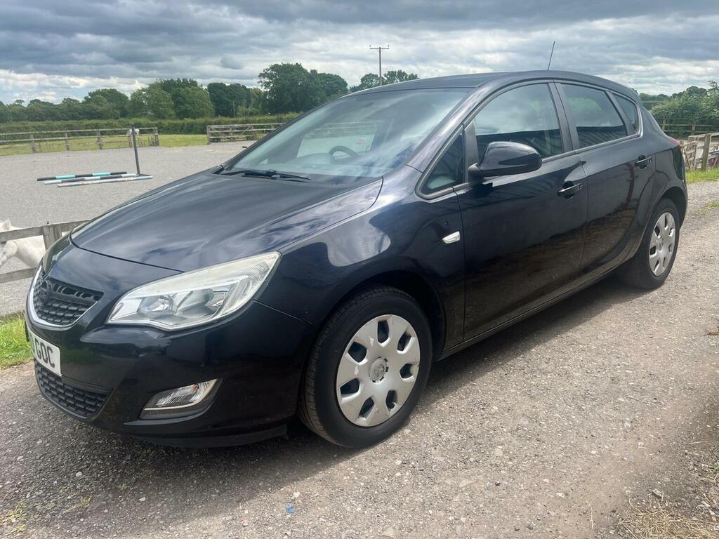Vauxhall Astra 1.4 16V Exclusiv Euro 5 Black #5