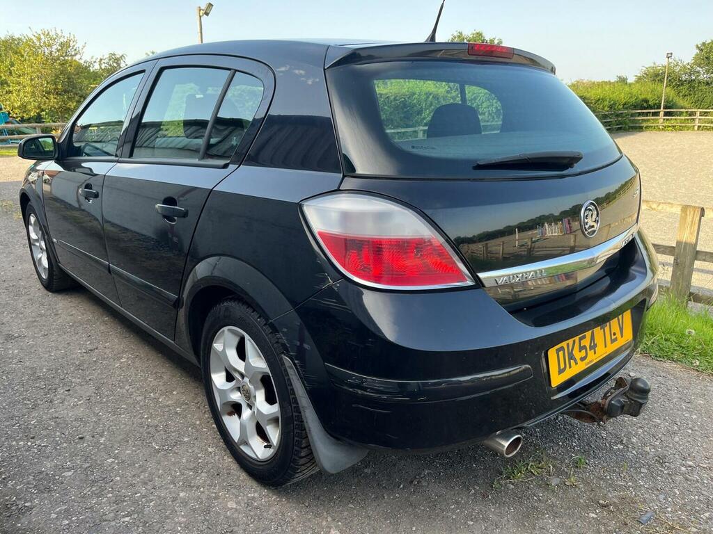 Vauxhall Astra Hatchback 1.6I 16V Club 200404 Gold #3